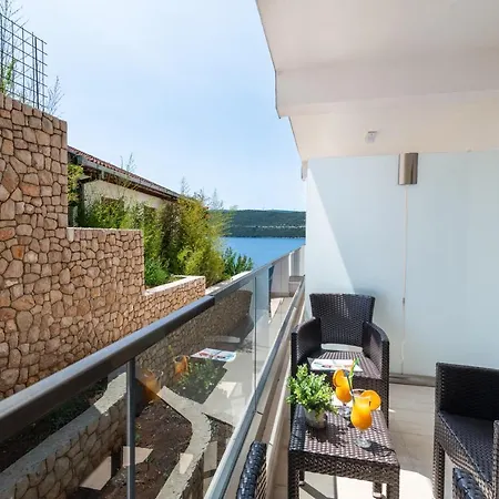 Novum 4*
