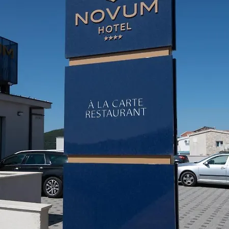 Novum 4*